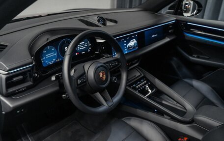 Porsche Macan, 2024 год, 14 994 000 рублей, 21 фотография