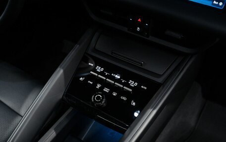 Porsche Macan, 2024 год, 14 994 000 рублей, 27 фотография