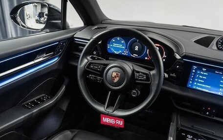 Porsche Macan, 2024 год, 14 994 000 рублей, 30 фотография