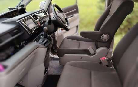 Honda Stepwgn IV, 2015 год, 1 350 000 рублей, 5 фотография