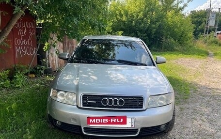 Audi A4, 2004 год, 450 000 рублей, 3 фотография