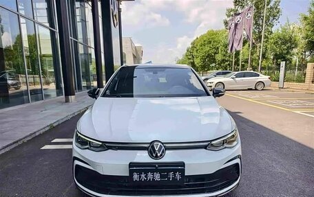 Volkswagen Golf VIII, 2023 год, 1 760 000 рублей, 1 фотография