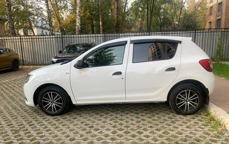 Renault Sandero II рестайлинг, 2016 год, 710 000 рублей, 3 фотография