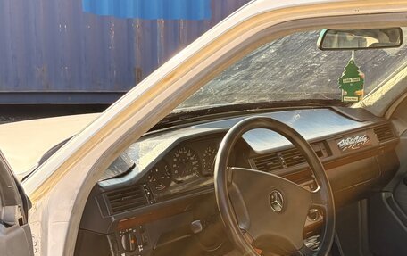 Mercedes-Benz E-Класс, 1992 год, 200 000 рублей, 5 фотография