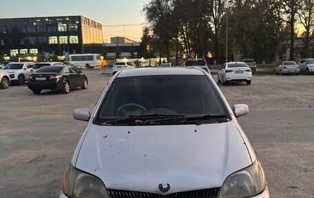 Toyota Platz, 2002 год, 320 000 рублей, 1 фотография