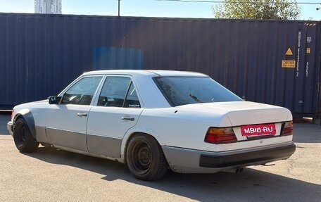 Mercedes-Benz E-Класс, 1992 год, 200 000 рублей, 9 фотография