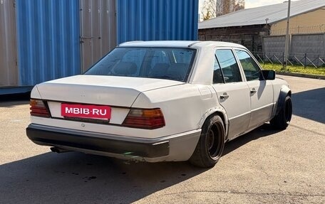 Mercedes-Benz E-Класс, 1992 год, 200 000 рублей, 8 фотография