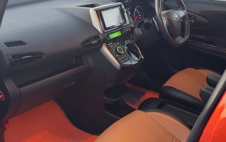 Toyota Wish II, 2013 год, 1 450 000 рублей, 13 фотография
