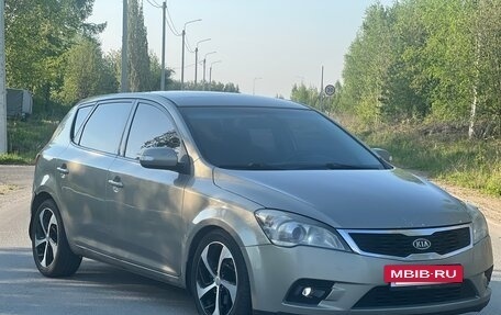 KIA cee'd I рестайлинг, 2011 год, 450 000 рублей, 7 фотография