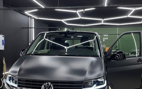 Volkswagen Multivan T6 рестайлинг, 2022 год, 8 500 000 рублей, 1 фотография