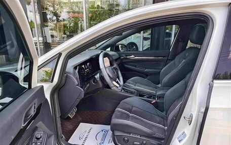 Volkswagen Golf VIII, 2023 год, 1 760 000 рублей, 5 фотография