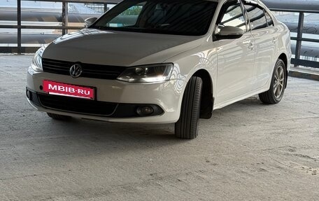 Volkswagen Jetta VI, 2012 год, 690 000 рублей, 9 фотография
