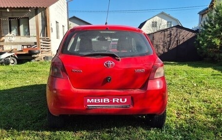 Toyota Yaris III рестайлинг, 2007 год, 440 000 рублей, 5 фотография