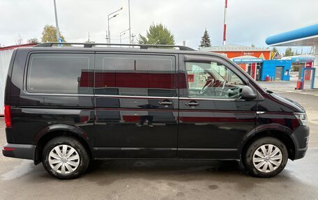 Volkswagen Caravelle T6 рестайлинг, 2017 год, 2 900 000 рублей, 3 фотография