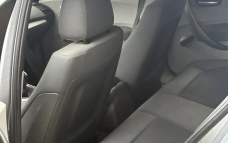 BMW 1 серия, 2006 год, 350 000 рублей, 7 фотография