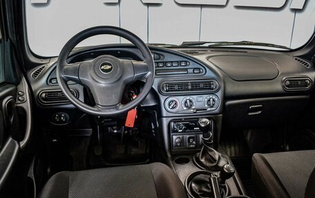 Chevrolet Niva I рестайлинг, 2019 год, 920 000 рублей, 6 фотография