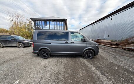 Volkswagen Multivan T6 рестайлинг, 2022 год, 8 500 000 рублей, 10 фотография