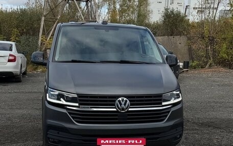 Volkswagen Multivan T6 рестайлинг, 2022 год, 8 500 000 рублей, 15 фотография