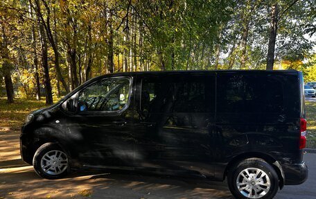Peugeot Traveller I, 2019 год, 1 999 000 рублей, 10 фотография
