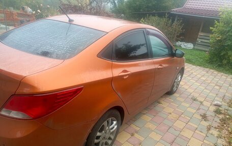 Hyundai Solaris II рестайлинг, 2015 год, 650 000 рублей, 2 фотография