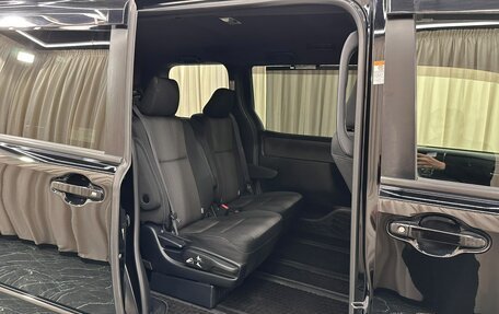 Toyota Noah III, 2017 год, 2 099 999 рублей, 19 фотография