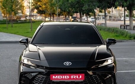 Toyota Camry, 2026 год, 4 100 000 рублей, 2 фотография