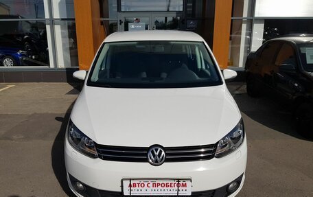 Volkswagen Touran III, 2011 год, 940 000 рублей, 2 фотография