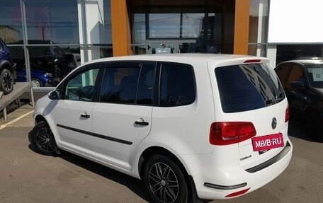 Volkswagen Touran III, 2011 год, 940 000 рублей, 7 фотография
