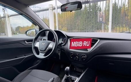 Hyundai Solaris II рестайлинг, 2017 год, 939 000 рублей, 9 фотография