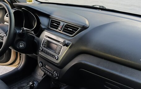 KIA Rio III рестайлинг, 2015 год, 890 000 рублей, 15 фотография