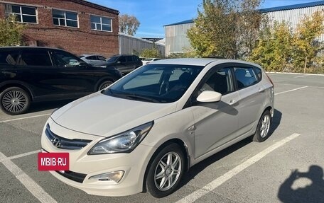 Hyundai Solaris II рестайлинг, 2014 год, 1 100 000 рублей, 5 фотография