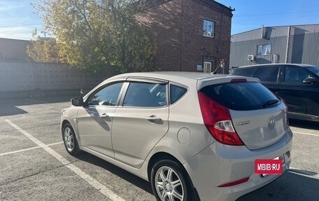 Hyundai Solaris II рестайлинг, 2014 год, 1 100 000 рублей, 3 фотография