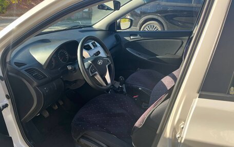 Hyundai Solaris II рестайлинг, 2014 год, 1 100 000 рублей, 7 фотография