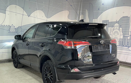 Toyota RAV4, 2017 год, 2 300 000 рублей, 3 фотография