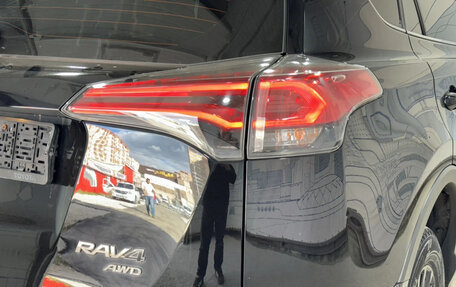 Toyota RAV4, 2017 год, 2 300 000 рублей, 28 фотография