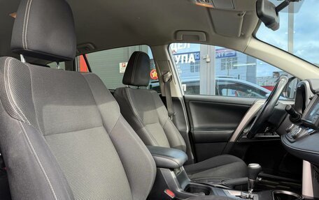 Toyota RAV4, 2017 год, 2 249 000 рублей, 26 фотография