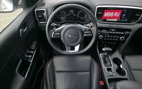 KIA Sportage IV рестайлинг, 2018 год, 2 390 000 рублей, 10 фотография