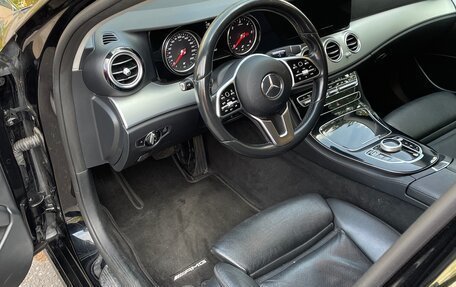Mercedes-Benz E-Класс, 2019 год, 2 650 000 рублей, 3 фотография