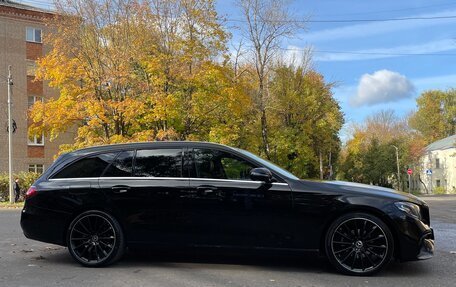 Mercedes-Benz E-Класс, 2019 год, 2 650 000 рублей, 14 фотография