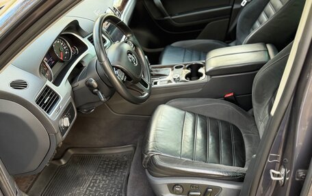 Volkswagen Touareg III, 2011 год, 2 195 000 рублей, 7 фотография