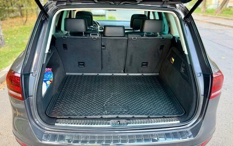 Volkswagen Touareg III, 2011 год, 2 195 000 рублей, 11 фотография