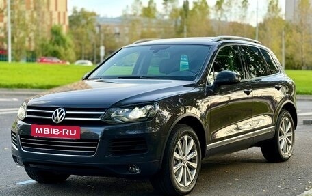 Volkswagen Touareg III, 2011 год, 2 195 000 рублей, 2 фотография