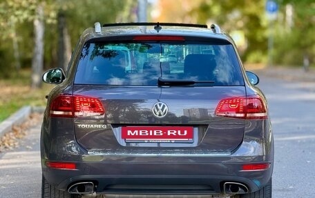 Volkswagen Touareg III, 2011 год, 2 195 000 рублей, 4 фотография