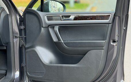 Volkswagen Touareg III, 2011 год, 2 195 000 рублей, 16 фотография