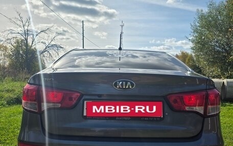 KIA Rio III рестайлинг, 2016 год, 880 000 рублей, 4 фотография