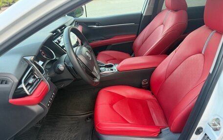 Toyota Camry, 2019 год, 3 100 000 рублей, 11 фотография