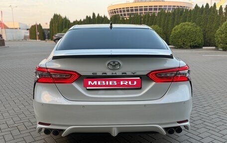 Toyota Camry, 2019 год, 3 100 000 рублей, 5 фотография