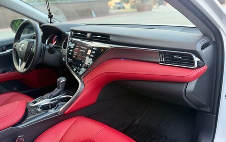 Toyota Camry, 2019 год, 3 100 000 рублей, 13 фотография