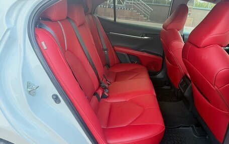 Toyota Camry, 2019 год, 3 100 000 рублей, 14 фотография