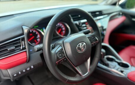 Toyota Camry, 2019 год, 3 100 000 рублей, 18 фотография